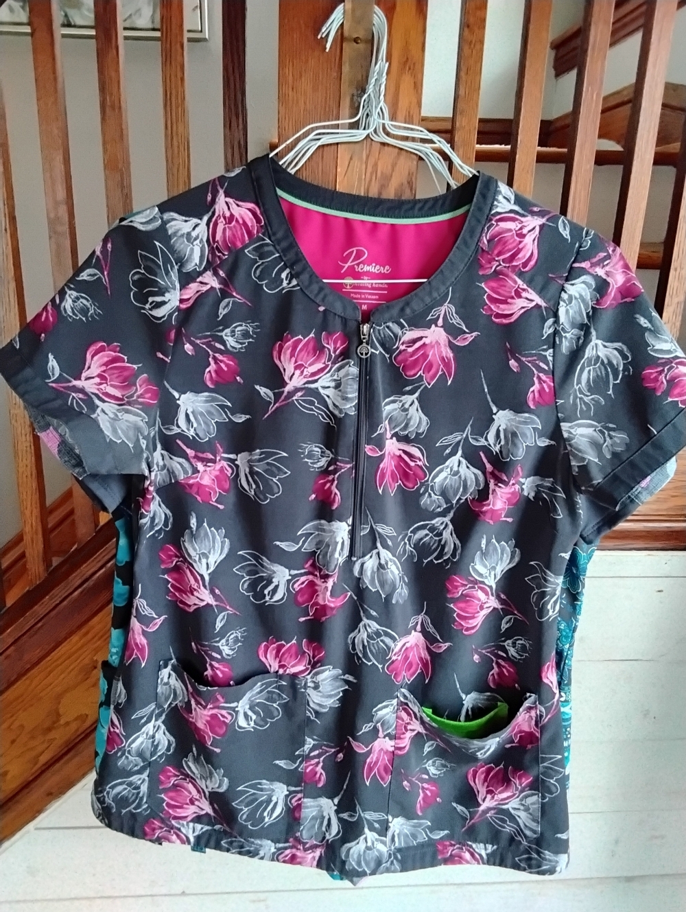 Women Medium Scrub Tops Bundle Of 4